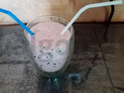 Vyšnių pieno kokteilis pagrindine nuotrauka