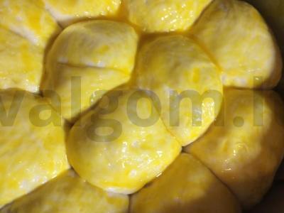 Saldžios bandelės su sviestu ir česnaku Žingsnis 2