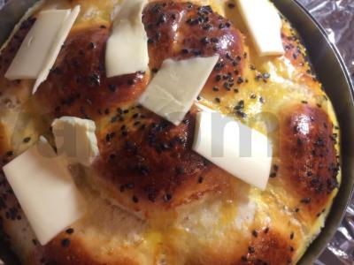 Saldžios bandelės su sviestu ir česnaku pagrindine nuotrauka