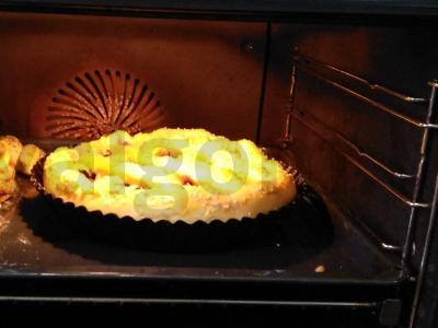 Obuolių ir serbentų pyragas Žingsnis 8