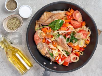 Daržovių troškinys su jūros ešeriu ir porais Žingsnis 2