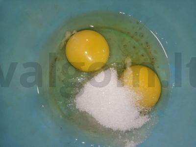 Klasikiniai blynai su migdolų pienu Žingsnis 1