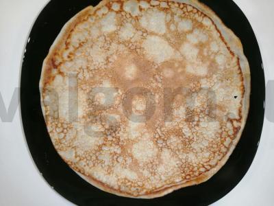 Klasikiniai blynai su migdolų pienu pagrindine nuotrauka