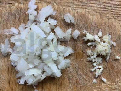 Sultingi kotletai be kiaušinių orkaitėje Žingsnis 2