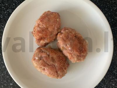 Sultingi kotletai be kiaušinių orkaitėje pagrindine nuotrauka