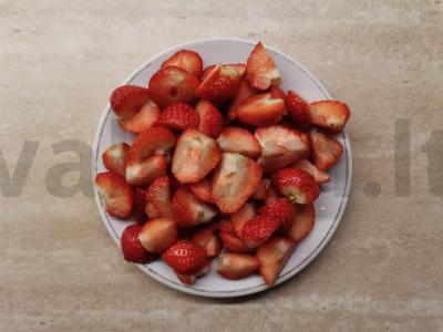 Klasikinis sūrio pyragas su braškėmis Žingsnis 6