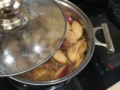 Obuolių, agrastų, abrikosų ir aviečių kompotas Žingsnis 4