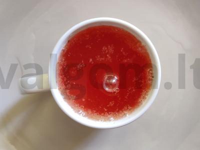 Namų bealkoholinė glintveino su figomis ir ciberžole pagrindine nuotrauka