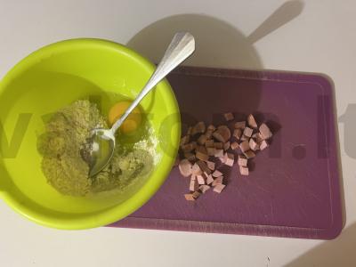 Krisčios ir purios vaflės su Vienos dešrelėmis vaflinėje Žingsnis 1