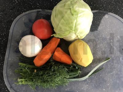 Kopūstų sriuba su baltaisiais pupelėmis ir daržovėmis Žingsnis 1