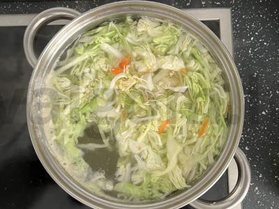 Kopūstų sriuba su baltaisiais pupelėmis ir daržovėmis Žingsnis 6