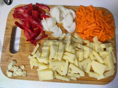 Funchosa su troškinta vištiena ir daržovėmis Žingsnis 2