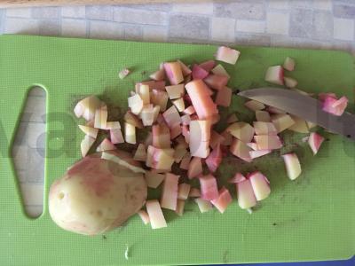 Sezoninių daržovių salotas pietums Žingsnis 1