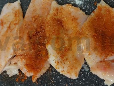 Vištienos kepsniai su česnaku ir prieskoniais Žingsnis 2