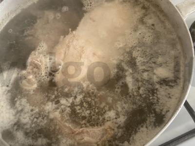 Rasolnikas su marinuotais agurkais ir itališkais prieskoniais Žingsnis 2