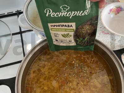 Rasolnikas su marinuotais agurkais ir itališkais prieskoniais Žingsnis 14