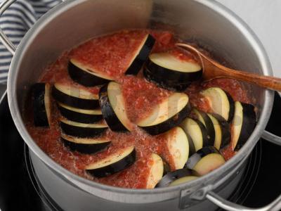 Baklažanai pomidorų padaže žiemai Žingsnis 7