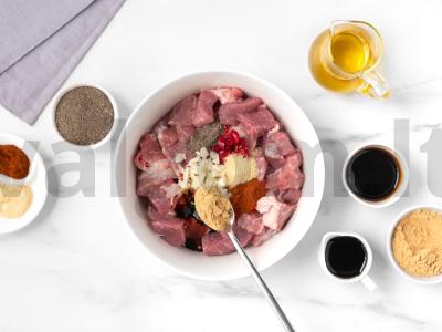 Salotas su arbūzu ir kiauliena Žingsnis 2