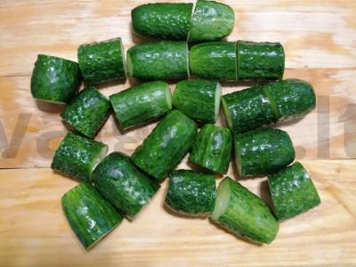 Sūdyti agurkai maišelyje Žingsnis 2