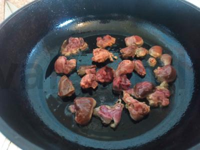 Makaronai su kepta kepenėle ir cukinija Žingsnis 2