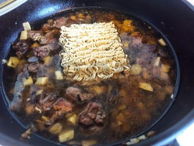 Makaronai su kepta kepenėle ir cukinija Žingsnis 4