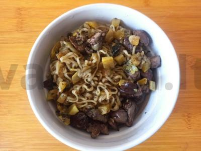 Makaronai su kepta kepenėle ir cukinija pagrindine nuotrauka