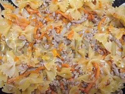 Farfalle su jautienos faršu Žingsnis 5