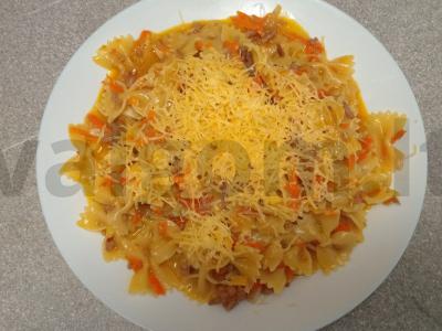 Farfalle su jautienos faršu Žingsnis 8