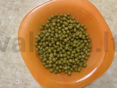 Salotas „Stiklainiai“ su majonezo ir svogūnų padažu Žingsnis 2