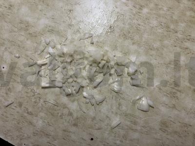 Salotas „Stiklainiai“ su majonezo ir svogūnų padažu Žingsnis 6