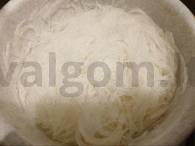 Funchosa pagal korėjietišką receptą su jūros gėrybėmis Žingsnis 2