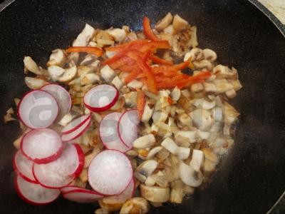 Funchosa pagal korėjietišką receptą su jūros gėrybėmis Žingsnis 8