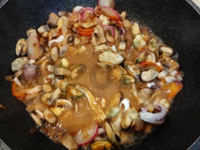 Funchosa pagal korėjietišką receptą su jūros gėrybėmis Žingsnis 11