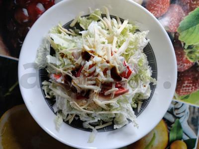 Salotas „Kanarėlė“ su krabų mėsa Žingsnis 7