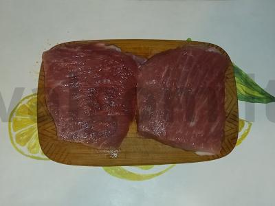 Kiaulienos kepsnys po bulvėmis su sūriu Žingsnis 1