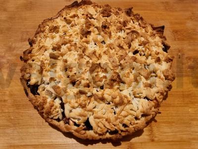 Tarkuotas pyragas su džiovintais vaisiais arbatai pagrindine nuotrauka