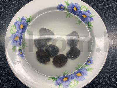 Desertas su graikiniais riešutais ir džiovintais slyvomis Žingsnis 1