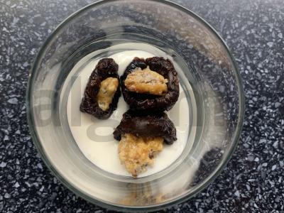 Desertas su graikiniais riešutais ir džiovintais slyvomis Žingsnis 8