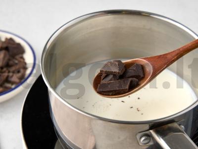 Apelsininis karštas šokoladas Žingsnis 2