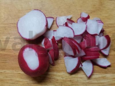 Vasaros salotos su rukola, krienų salotomis ir špinatais Žingsnis 1