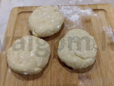 Skaniausi varškės spurgos iš orkaitės Žingsnis 5