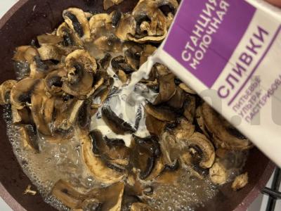 Makaronai grietininiame padaže su grybais Žingsnis 2