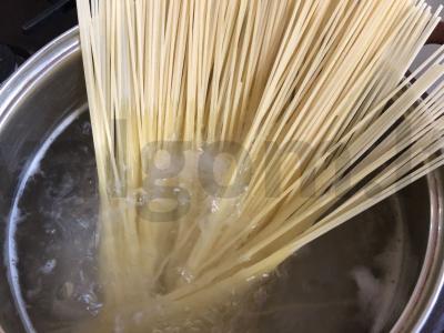 Makaronai su pomidorais ir parmezanu Žingsnis 3