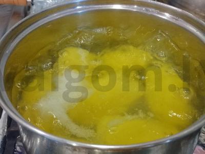 Osėtinė pyragas su česnakine žole Žingsnis 1