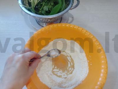 Osėtinė pyragas su česnakine žole Žingsnis 3