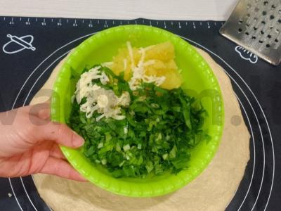 Osėtinė pyragas su česnakine žole Žingsnis 6