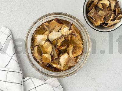 Baltųjų grybų sriuba Žingsnis 1