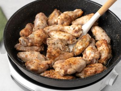 Vištienos sparneliai su naminiu unagi padažu Žingsnis 3