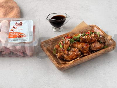 Vištienos sparneliai su naminiu unagi padažu pagrindine nuotrauka