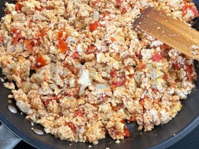 Tofu skramblys su pomidorais Žingsnis 6